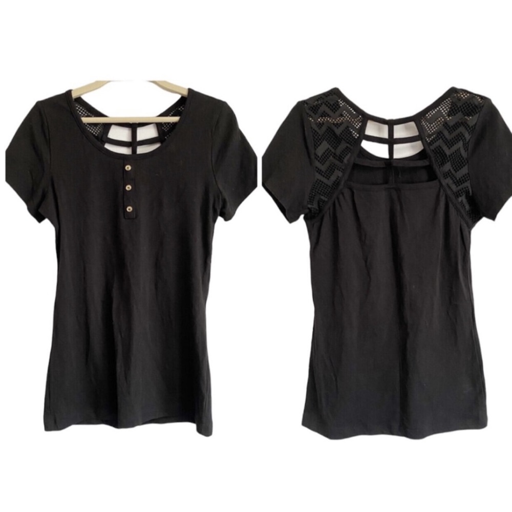 NWOT Bozzolo Lace & lattice back short sleeve shirt Medium